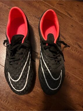 Nike Hypervenom cleats (style code 599843-016)